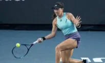 Pegula Upsets Top Seed Sabalenka at WTA Finals, Reaches Semis