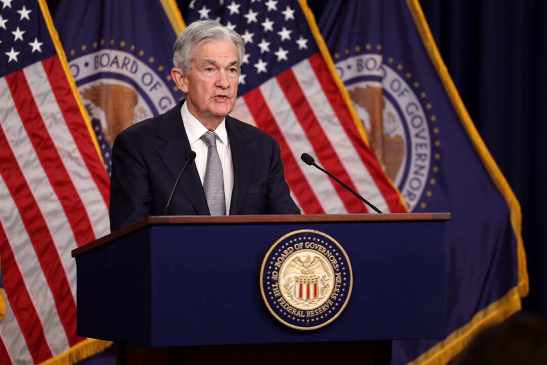 Federal Reserve Leaves Interest Rates Unchanged but Keeps Open ...