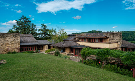 Wisconsin's Taliesin: Home of Prairie Architecture