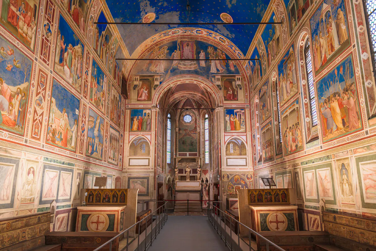 Inside Scrovegni Chapel with 14th century frescoes by Giotto. (Sean Pavone/Shutterstock)