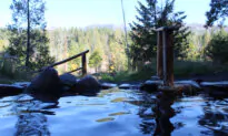 This Off-Grid Hot Springs Spot in Oregon Is the Perfect Autumn Getaway