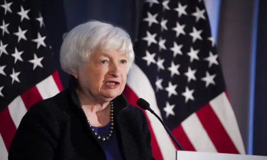 US Regulators Agree to Bolster Oversight of Non-Banks