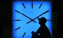 Clocks Set to ‘Fall Back’ Sunday as Daylight Time Ends for Most Canadians