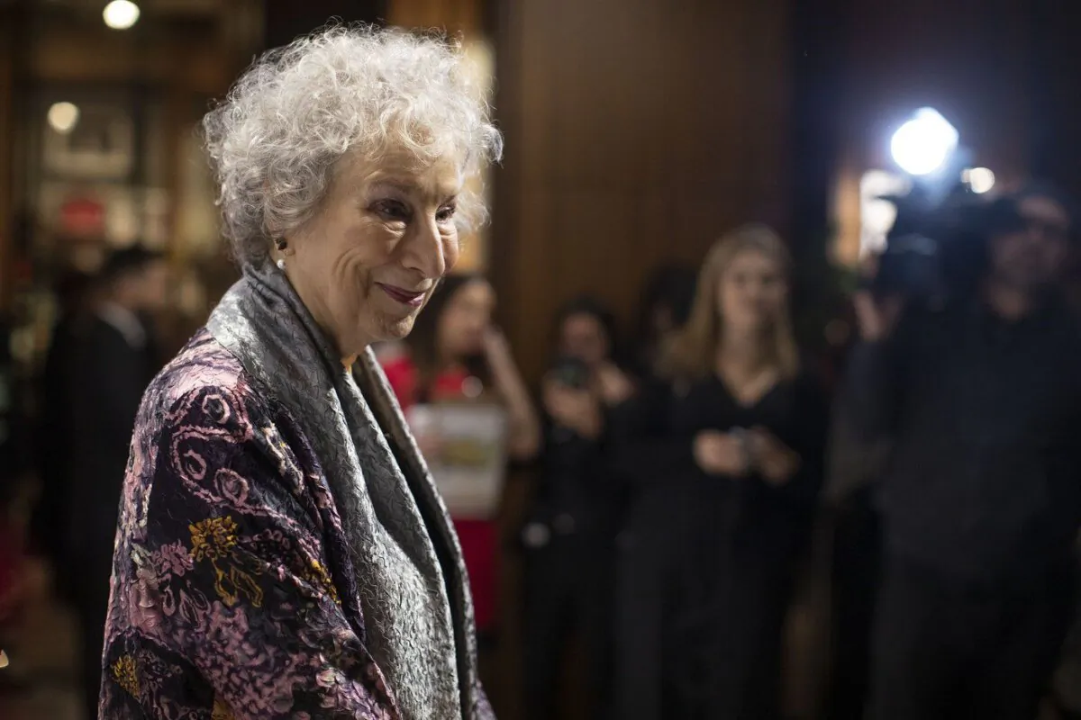 Atwood arrives on the red carpet for the 2019 Giller Prize in Toronto, on Nov. 18, 2019. (The Canadian Press/Chris Young)