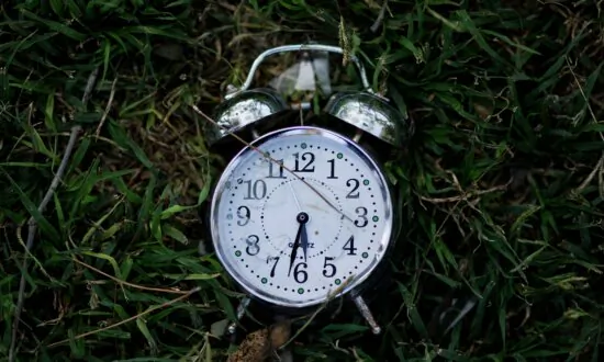 Turn Those Clocks Back—Standard Time Returning Sunday