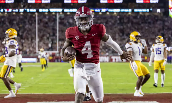 Milroe Runs, Passes No. 8 Alabama to 42–28 Victory Over No. 13 LSU, Daniels Leaves With Injury