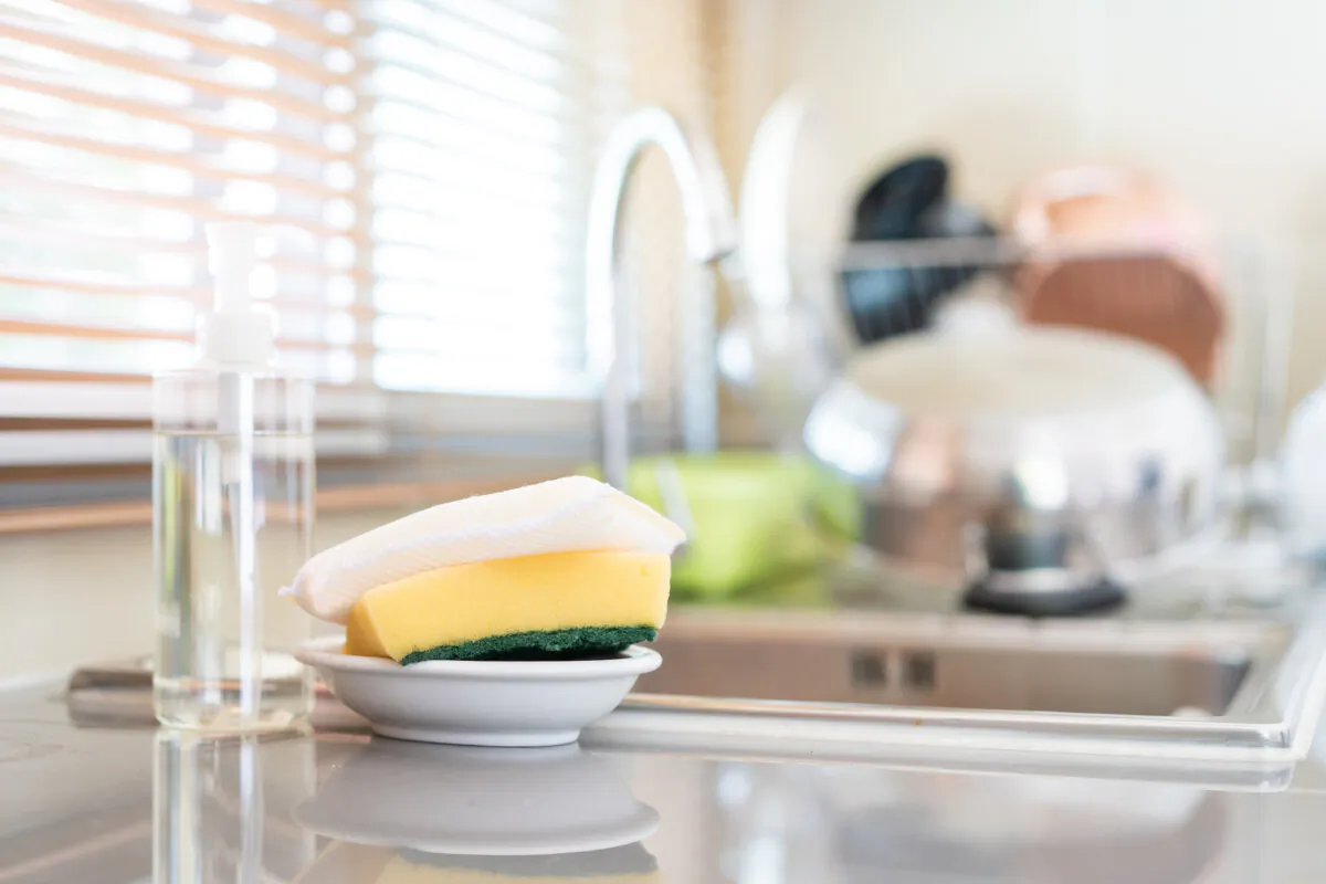 Gerba has discovered that usually there are about 200 times more fecal bacteria on the average kitchen cutting board than on a toilet seat. (DG FotoStock/Shutterstock)