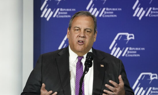 Chris Christie Announces Plan to Visit Israel Amid Ongoing War