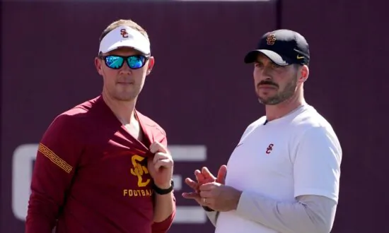 USC Fires Defensive Coordinator Alex Grinch With 2 Games Left in Regular Season