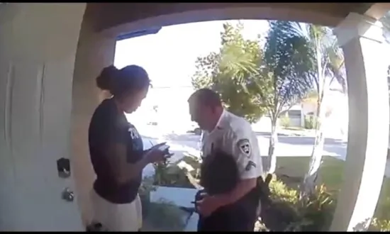 Heartwarming Moment as Florida Deputy Responds to Little Boy Who Called 911—Just to Give Him a Hug