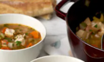 The Take Your Turkey Day Leftovers and Turn Them Into a Simple, Cozy Soup