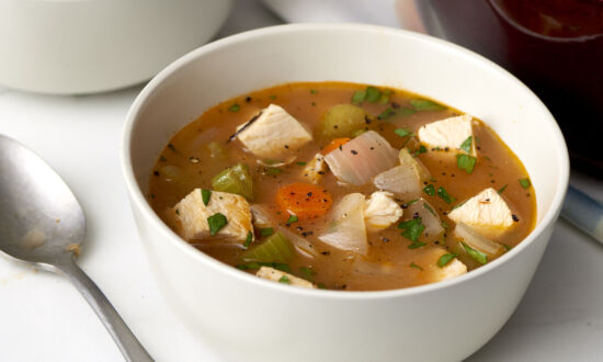 The Take Your Turkey Day Leftovers and Turn Them Into a Simple, Cozy Soup