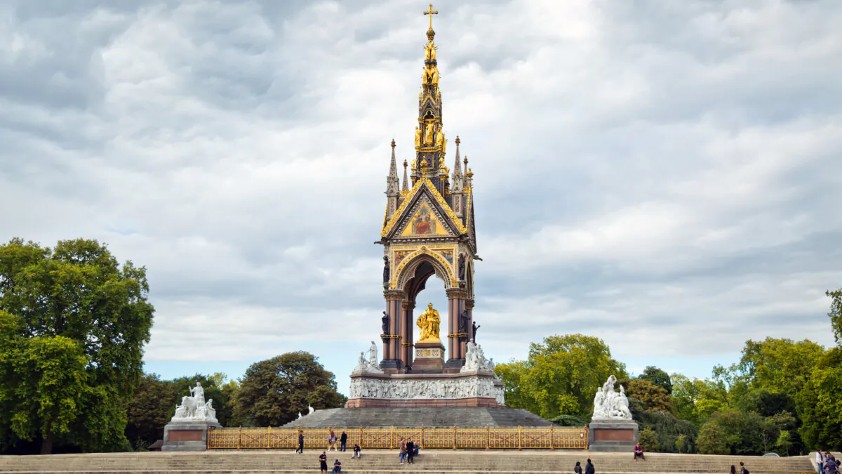 A golden Prince Albert keeps watch across the street from the Victoria and Albert Museum in London. (/Dominic Arizona Bonuccelli/Kensington Gardens)