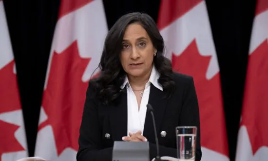 Ottawa Paid Out More Than $210M in Bonuses to Federal Employees in 2022-23