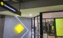 Worker Who Trained Chatbot Then Lost Job to It Confronts Bank Bosses