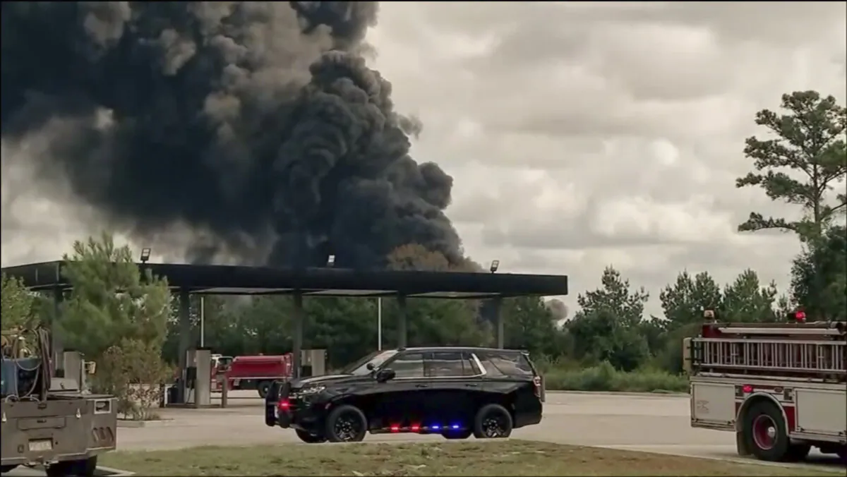 Smoke fills the sky from a chemical plant fire in Shepherd, Texas, on Nov. 8, 2023. (XTRK via AP)