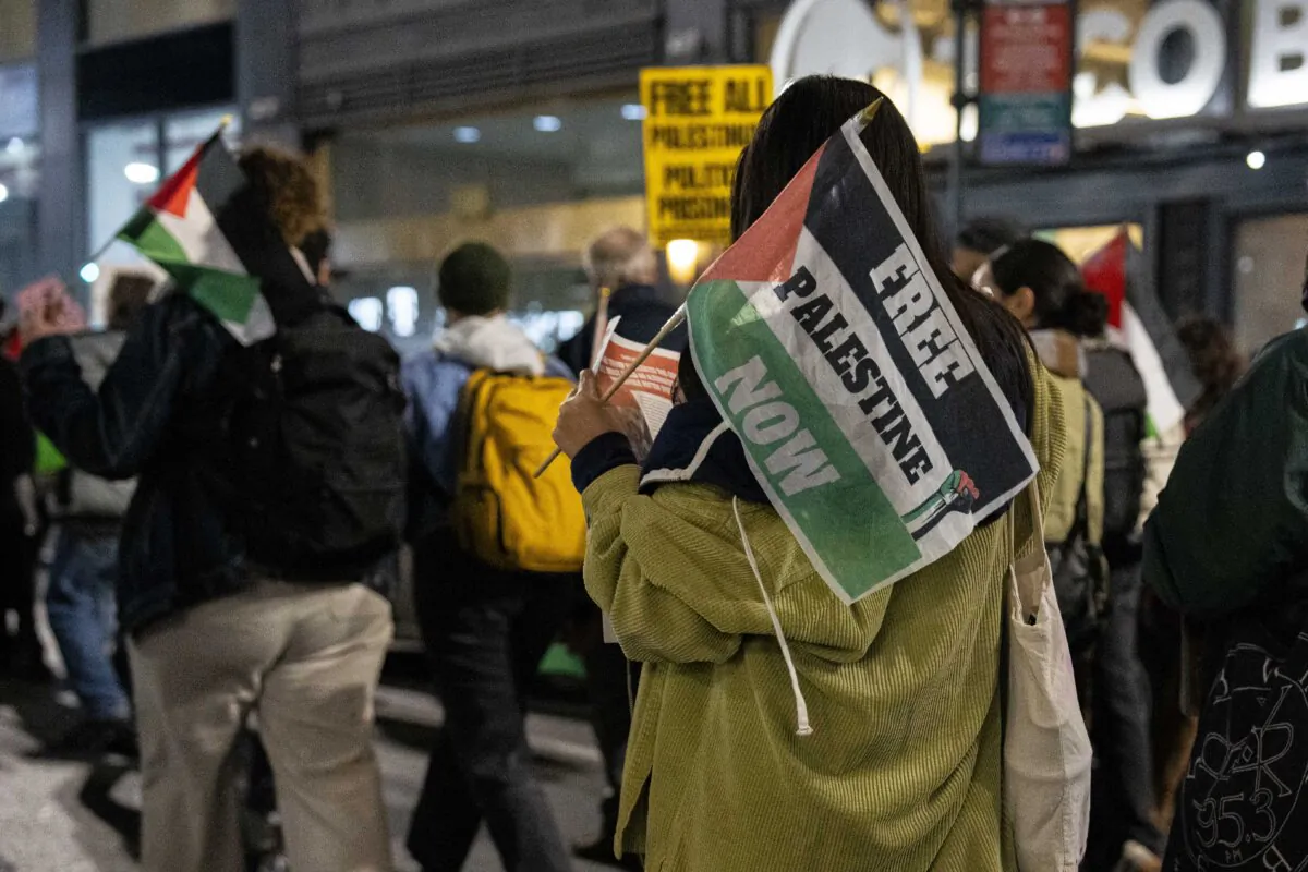 Pro-Palestinian groups march in support of the Palestinian people and call for an end to the war in the Middle East in New York City on Nov. 9, 2023. (Chung I Ho/The Epoch Times)