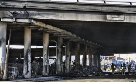 Massive Fire Closes Major Highway in Los Angeles