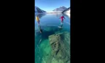 Alaskan Outdoor Instructor Shares Experience of Skating on Rare ‘Ice Window,’ Urges Caution