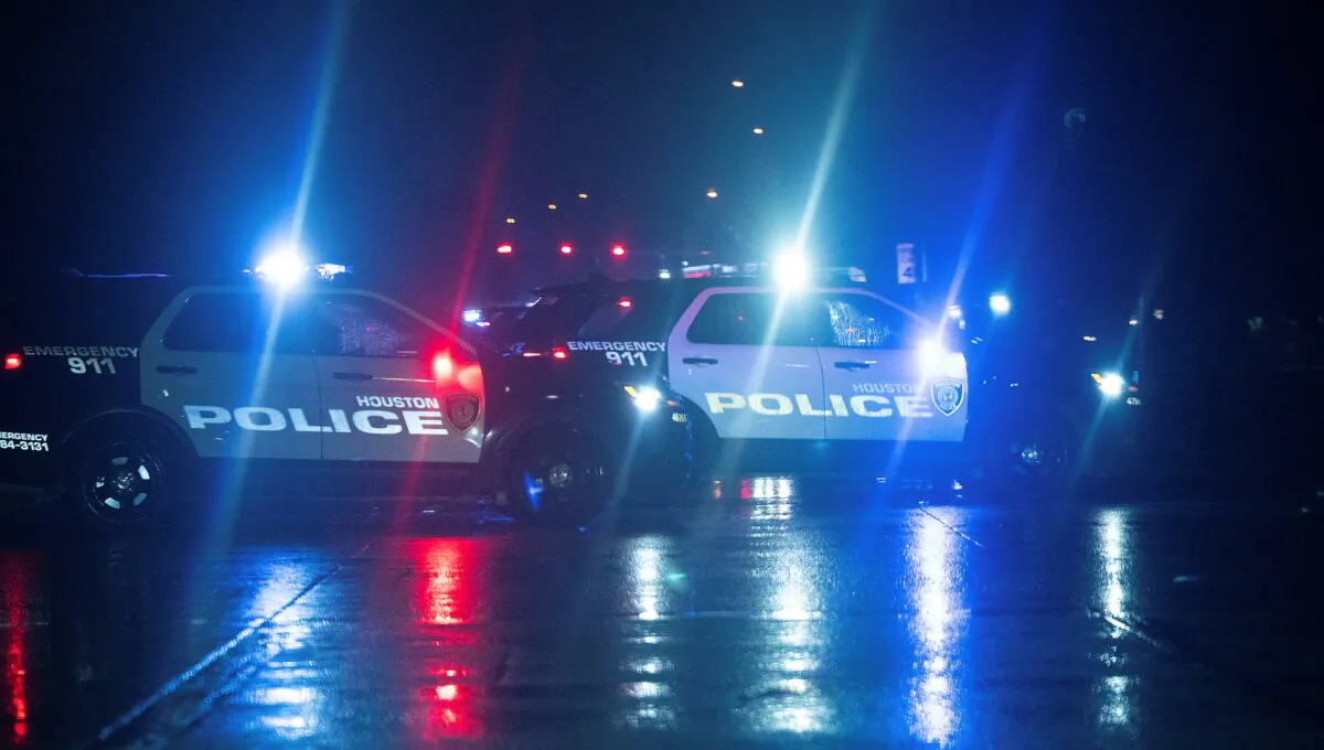 Houston Police cars in a file photo. (Elizabeth Conley/Houston Chronicle via AP)