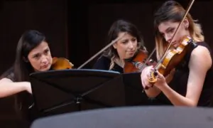W.A. Mozart: Divertimento in B Flat Major, K. 137