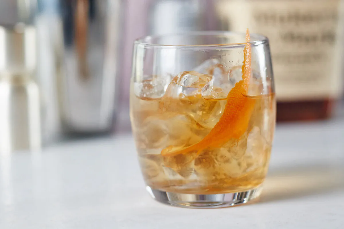 This step-by-step guide will help you make the best old-fashioned cocktail in the comfort of your own home. (Lauren Volo/TNS)