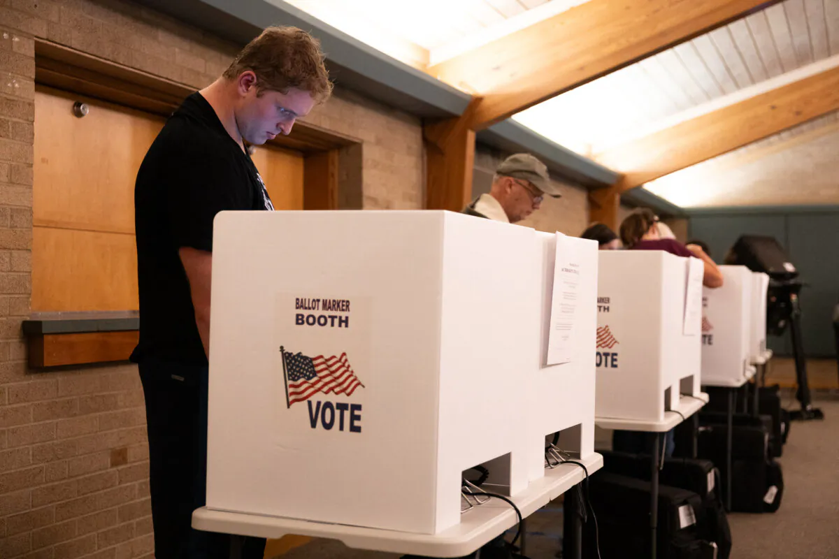 Voters fill out their ballots on Election Day in Columbus, Ohio, on Nov. 7, 2023. (Megan Jelinger/AFP via Getty Images)