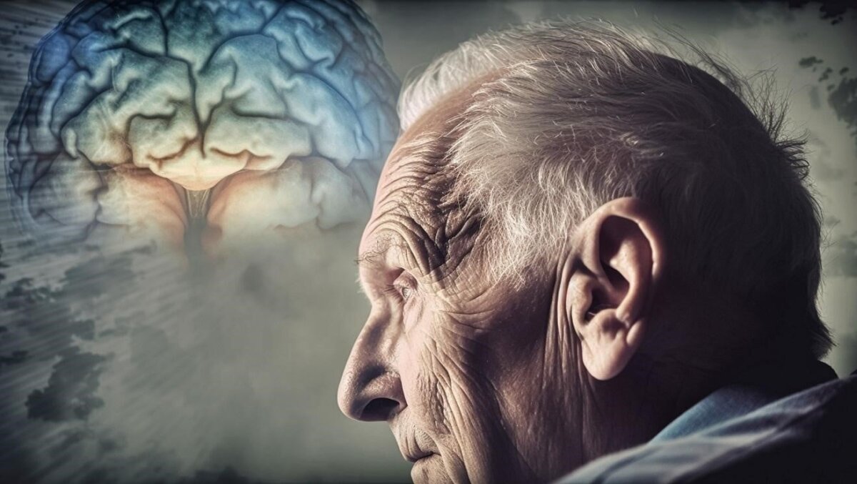 To prevent Alzheimer's, it is recommended to start preventive measures 20 years before the onset of symptoms. Japanese experts suggest that engaging in conversations and participating in enjoyable activities can delay cognitive decline. (Freepik)