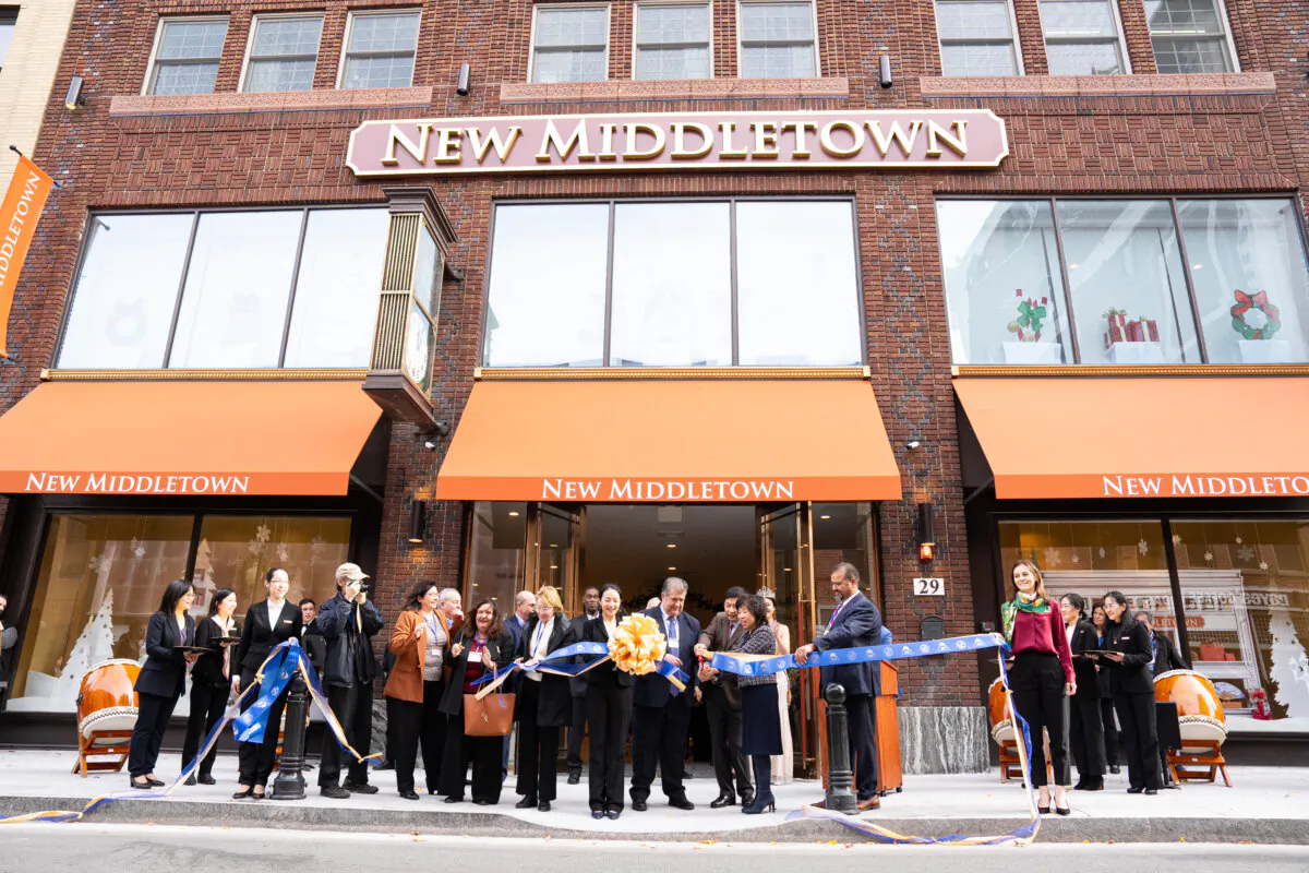 The grand opening of New Middletown department store in downtown Middletown, N.Y., on Nov. 17, 2023. (Larry Dye/The Epoch Times)