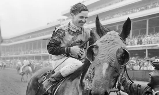 Bobby Ussery, Hall of Fame Jockey Whose Horse Was Disqualified in 1968 Kentucky Derby, Dies at 88