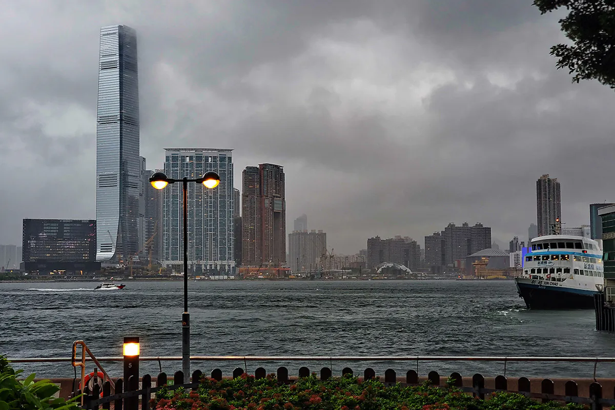 The "U.S.-China Economic and Security Review Commission," a think tank under the U.S. government, issued a report stating that Beijing's authoritarian overreach has caused Hongkongers leaving en masse. File picture. (Sung Pi-Lung/The Epoch Times)