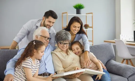Grandparent’s Guide to Paying for College: Creative Financial Strategies for Your Grandkids’ Education