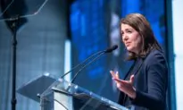 Alberta Premier Smith Calls for Fighting ‘Unfair Chinese Trade Practices’ as US Tariff Looms