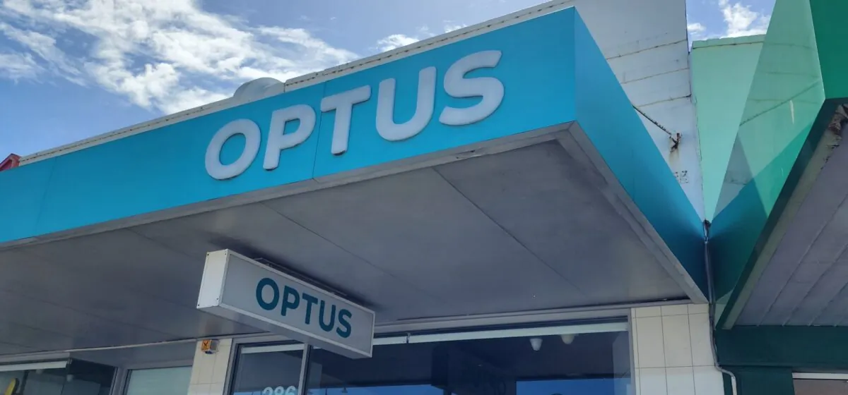 Signs over an Optus shop front in Albany, Western Australia, on Nov. 22, 2023. (Susan Mortimer/The Epoch Times)