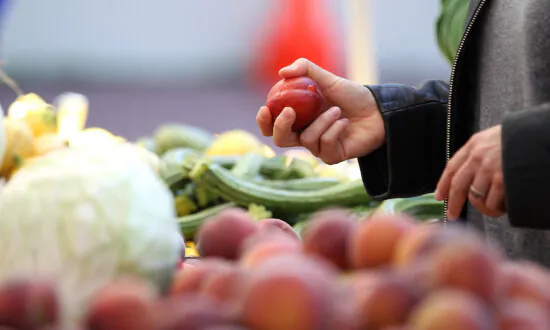 California Farm Recalls Fruit after Potential Contamination Found