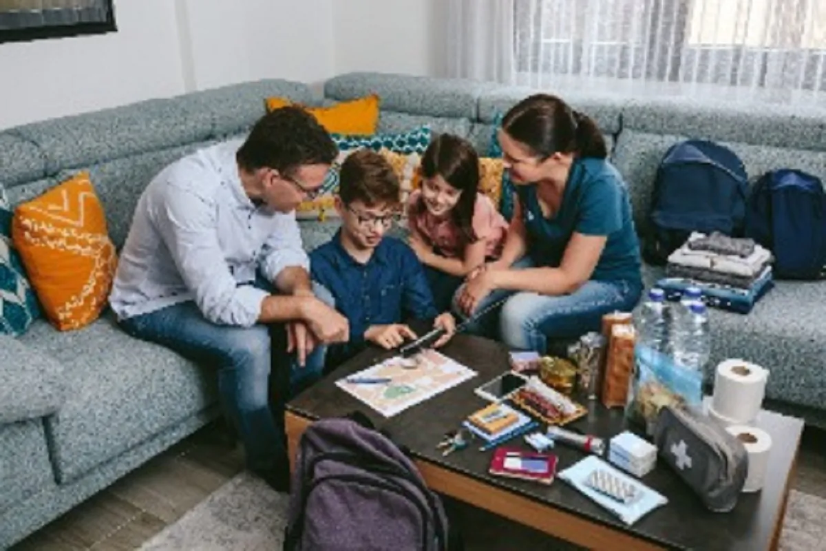 A family. (Shutterstock)