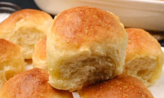 Easy Dinner Rolls (Less Than 1 Hour)