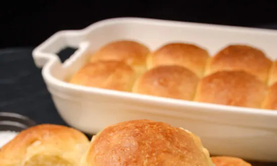 Easy Dinner Rolls (Less Than 1 Hour)