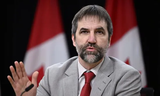 Guilbeault Says Ottawa Won’t Challenge Alberta’s ‘Symbolic’ Use of Sovereignty Act