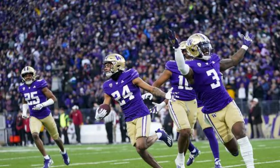 AP Top 25 Takeaways: Back Door to the College Football Playoff Is Likely to Be Blocked This Season