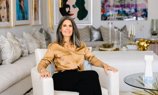 ‘Midlife Muse’ Amanda Hanson Shows Women That Being Middle-Aged Means Living at Your Peak