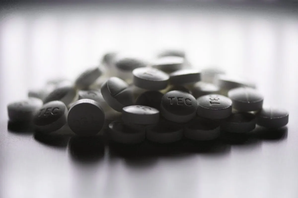Prescription pills containing oxycodone and acetaminophen are shown in this June 20, 2012 photo. (The Canadian Press/Graeme Roy)