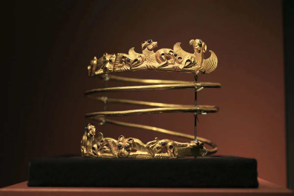 A spiraling torque from the second century A.D. is displayed as part of the exhibit called The Crimea—Gold and Secrets of the Black Sea, at Allard Pierson historical museum in Amsterdam on April 4, 2014. (Peter Dejong/AP Photo)