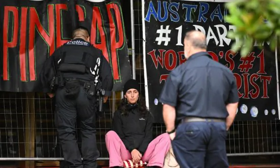 Pro-Palestine Activists Blockade US Consulate, Pine Gap Military Base