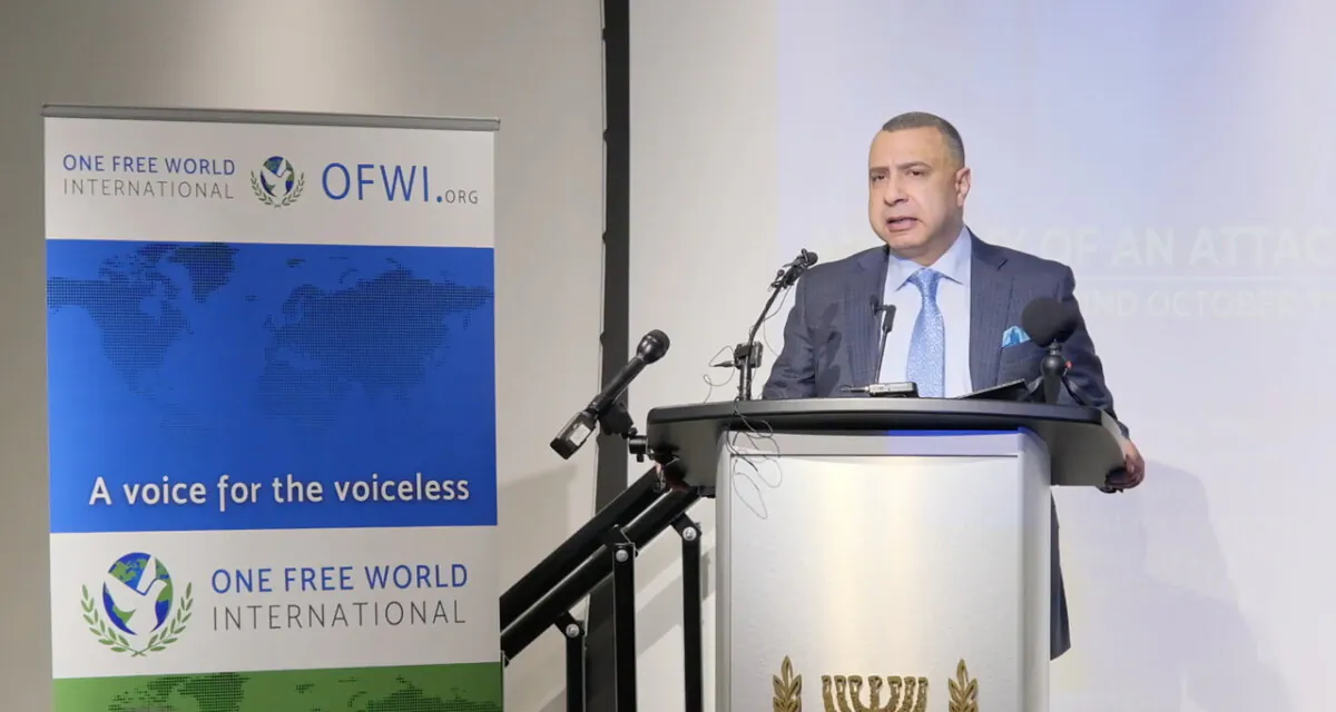 Majed El Shafie, president of the human rights group One Free World International (OWFI), speaks during a press conference in Toronto on Nov. 28, 2023. OFWI released a report on the Hamas attack on Israel on Oct. 7, 2023. (Arek Rusek/NTD)