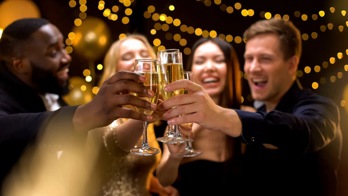 The University of Victoria’s Canadian Institute for Substance Use Research has launched KnowAlcohol.ca, a tool and calculator designed to generate personalized estimates of the potential health risks related to an individual’s alcohol use.(Motortion Films/Shutterstock)