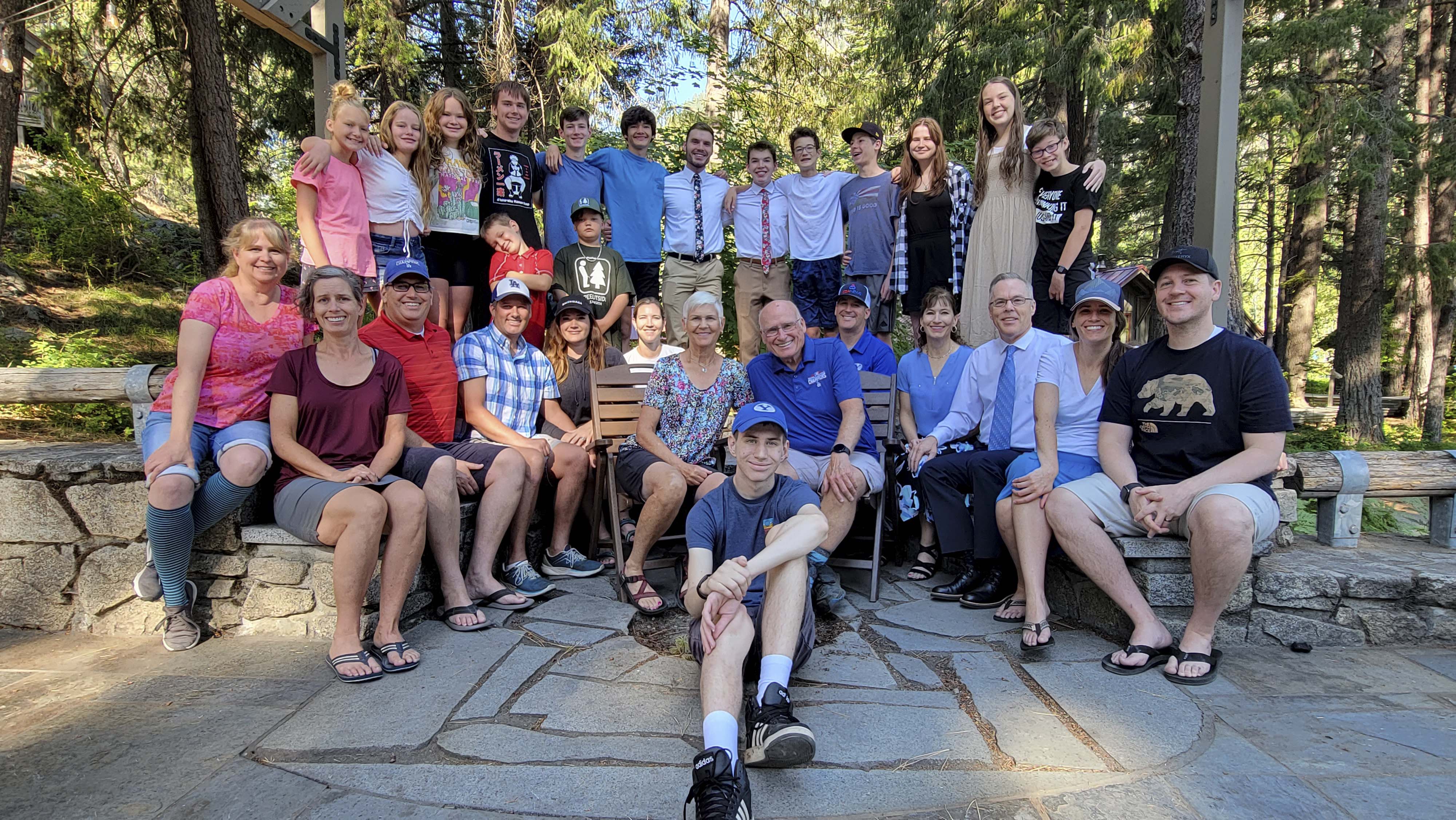 A family reunion of the Pulsiphers in 2022. 
