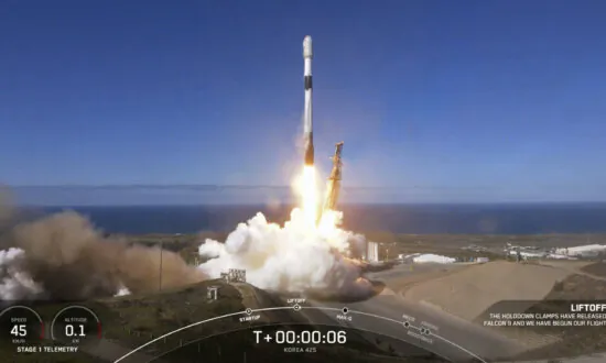South Korea Launches Its First Spy Satellite After North Korea Does the Same