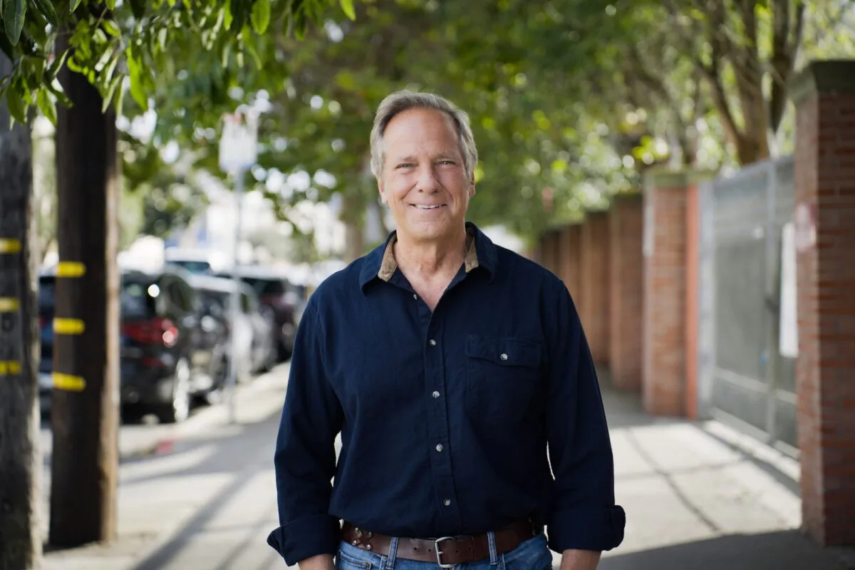 Mike Rowe, Emmy award-winning TV host of the Discovery Channel series "Dirty Jobs," in San Francisco on Nov. 1, 2023.(Tal Atzmon/The Epoch Times)