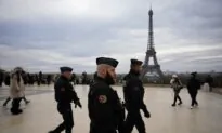 Tourist Stabbed to Death by Terrorist Targeting Passersby in Paris
